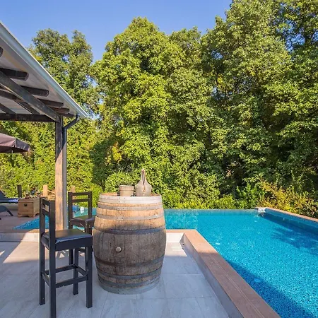 Keyf Inlice, 4 Bedroom, Large Pool And Fully Pricacy Garden And Pool * Inlice