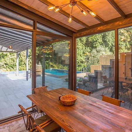 Villa Keyf Inlice, 4 Bedroom, Large Pool And Fully Pricacy Garden And Pool Inlice